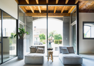 GLAZEN WAND WOONKAMER