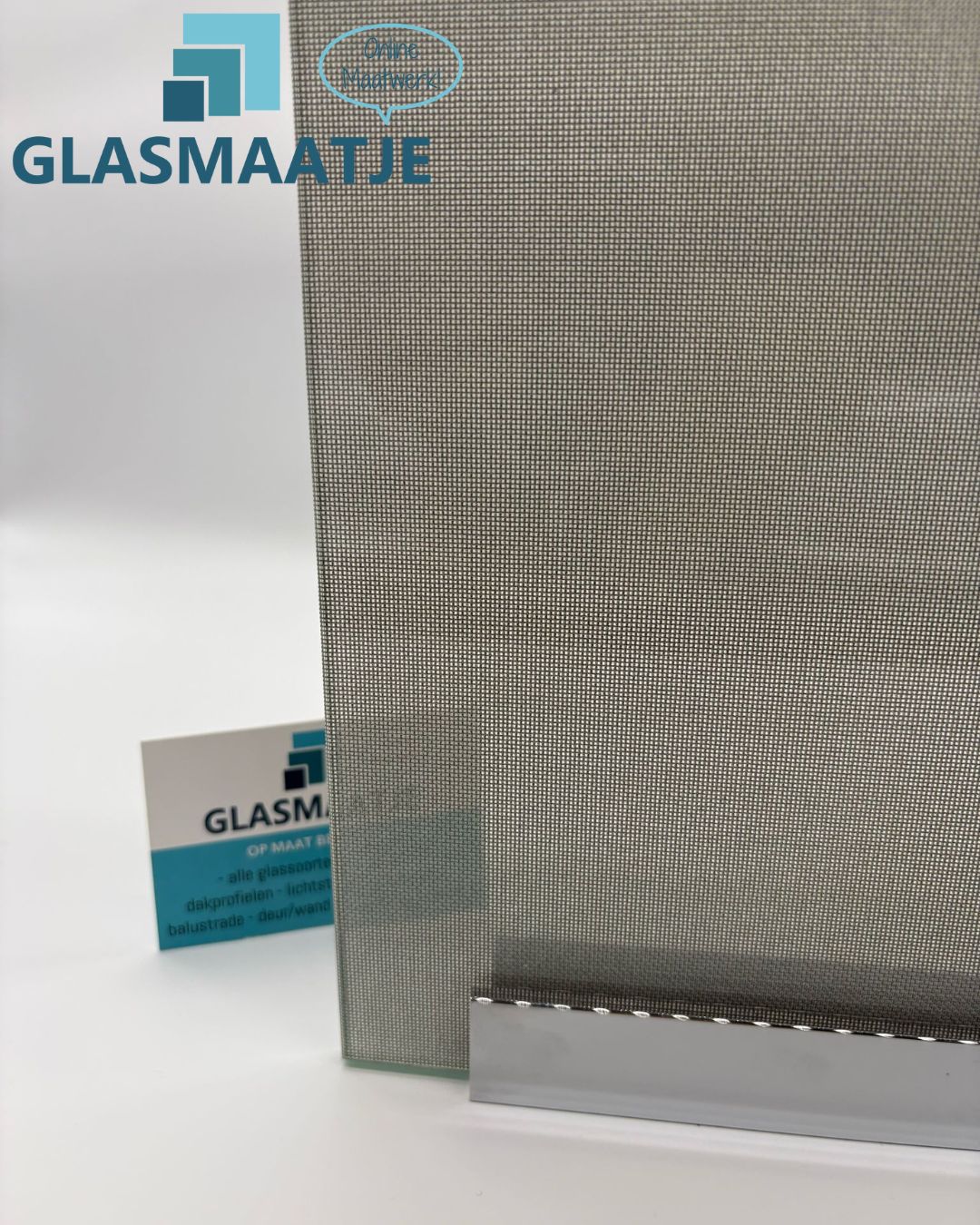Gelaagd glas met print - Mesh Alu 0,6 - 33.3 Gelaagd veiligheidsglas (7,14mm) 6 Gelaagd glas met print - Mesh Alu 0,6 - 33.3 Gelaagd veiligheidsglas (7,14mm)