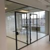 Glazen wand met deur op maat – inclusief profielen en aluminium deurkader