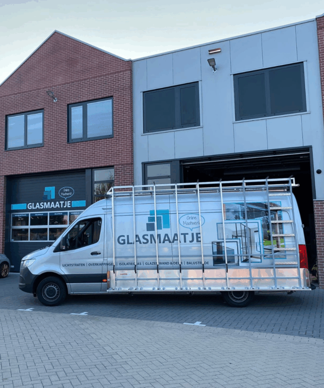 Glasmaatje bedrijfspand