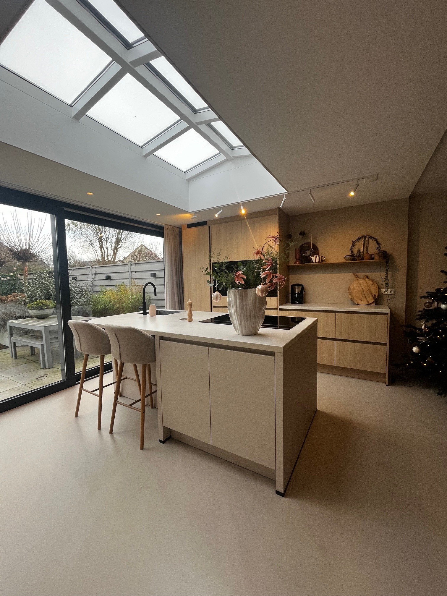 Triple glas lichtstraat Zadeldak Geïsoleerd Compleet Pakket – Houten onderbouw 5 Triple glas lichtstraat Zadeldak Geïsoleerd Compleet Pakket – Houten onderbouw - Afbeelding 3