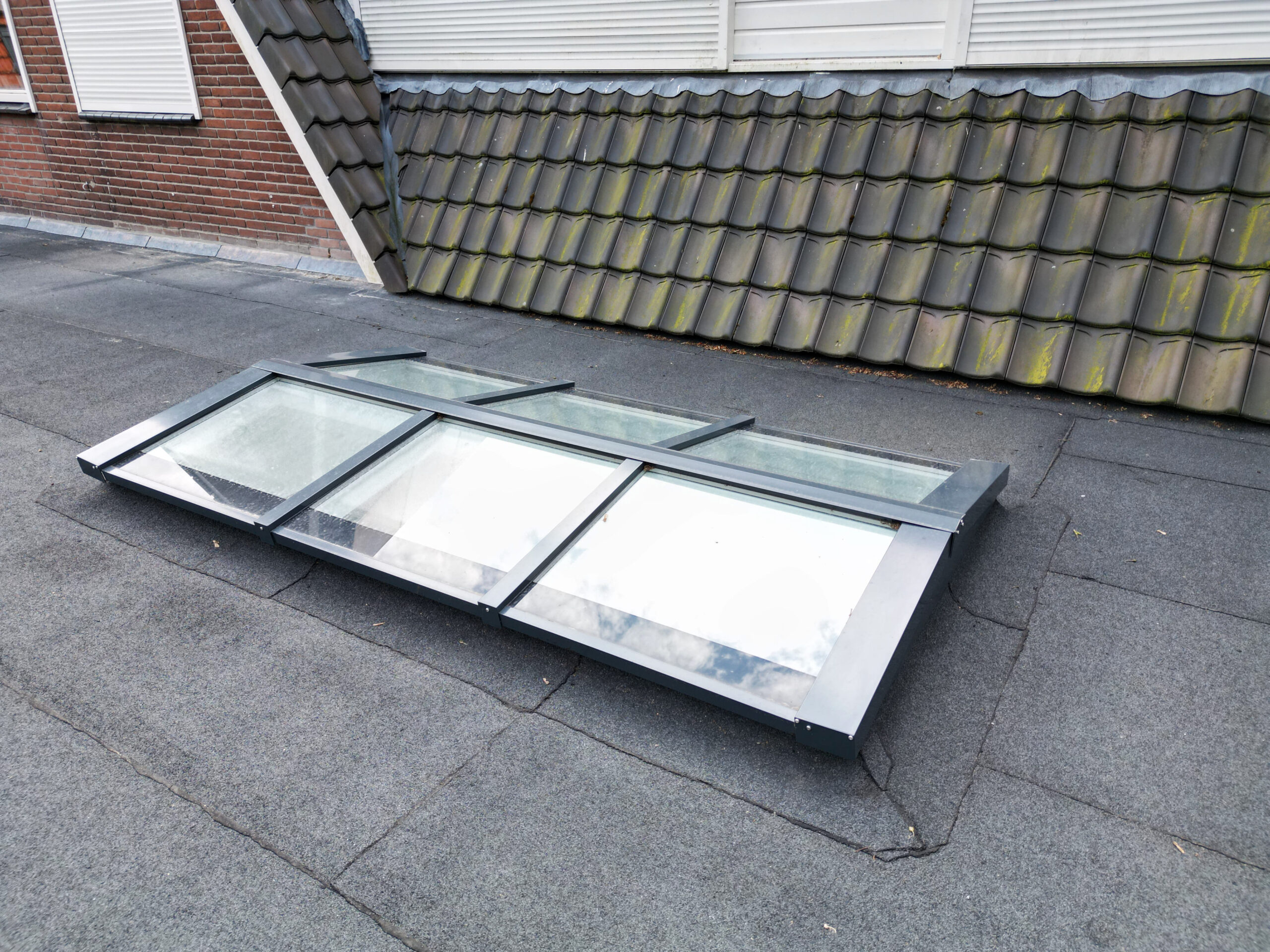 Triple glas lichtstraat Zadeldak Geïsoleerd Compleet Pakket – Houten onderbouw 6 Triple glas lichtstraat Zadeldak Geïsoleerd Compleet Pakket – Houten onderbouw - Afbeelding 4